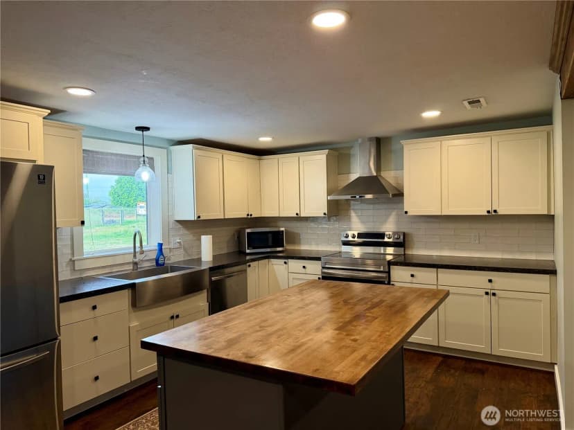 Property photo for 230 Nw Watson Street, Creston photo 16