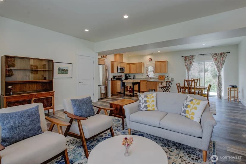 Property photo for 9975 Saska Way, Entiat photo 4