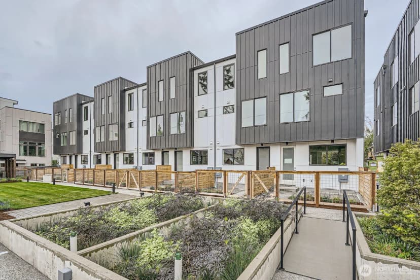 Property photo for 6610 Carleton Avenue S #b, Seattle