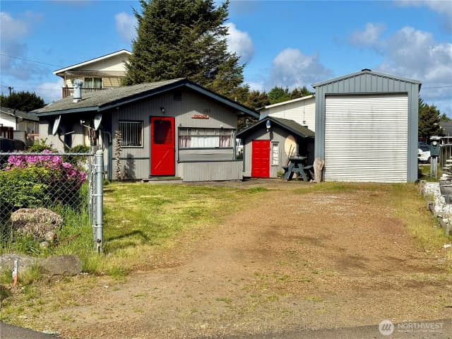 Property photo for 105 Victoria Loop Ne, Ocean Shores
