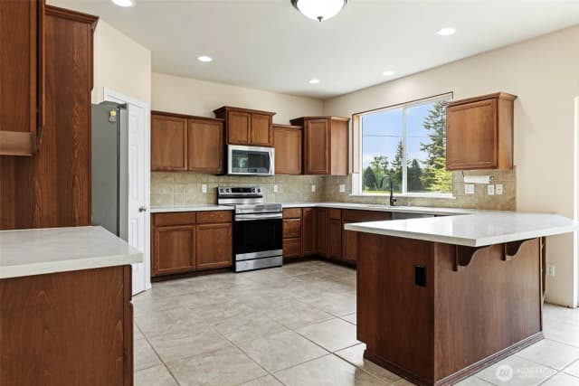 Property photo for 15233 100th Avenue Se, Yelm photo 2