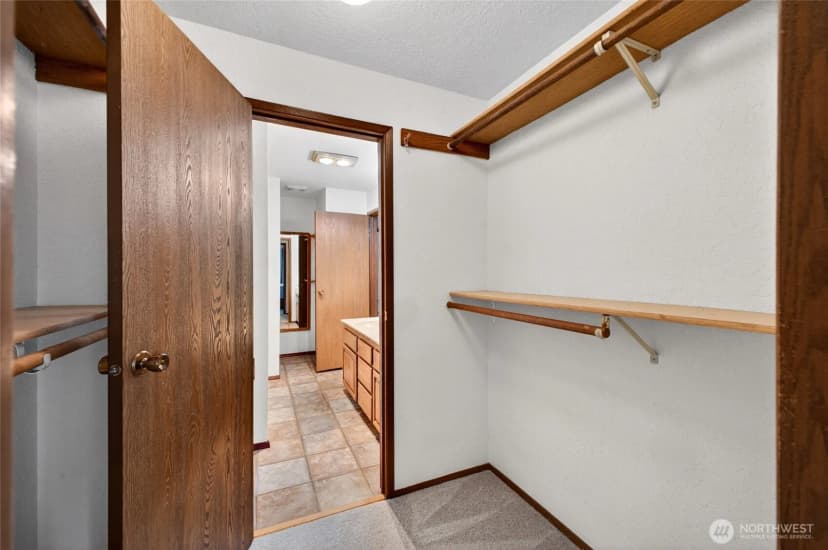 Property photo for 140 Summit Avenue N #b5, Kent photo 13