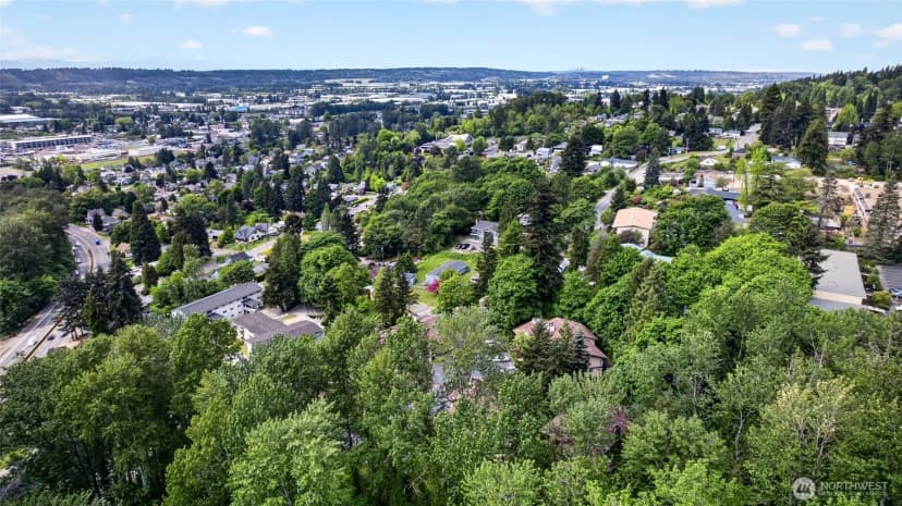 Property photo for 140 Summit Avenue N #b5, Kent photo 26