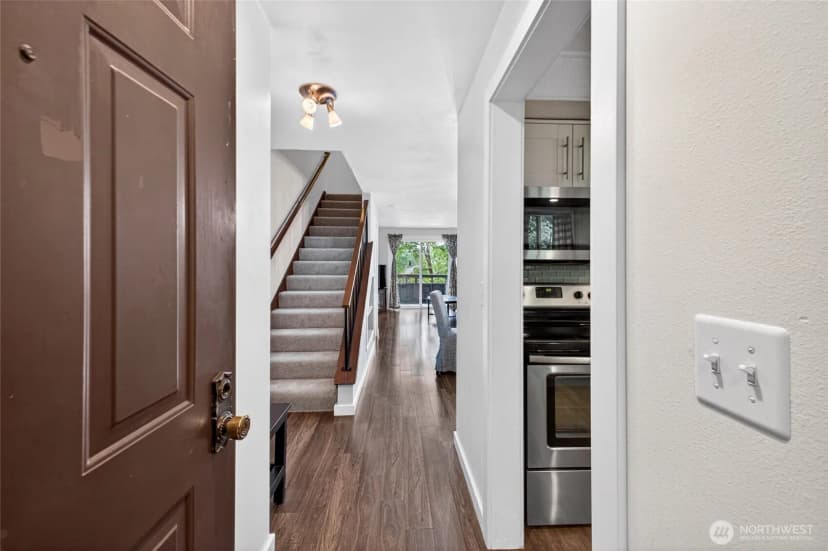 Property photo for 140 Summit Avenue N #b5, Kent photo 5