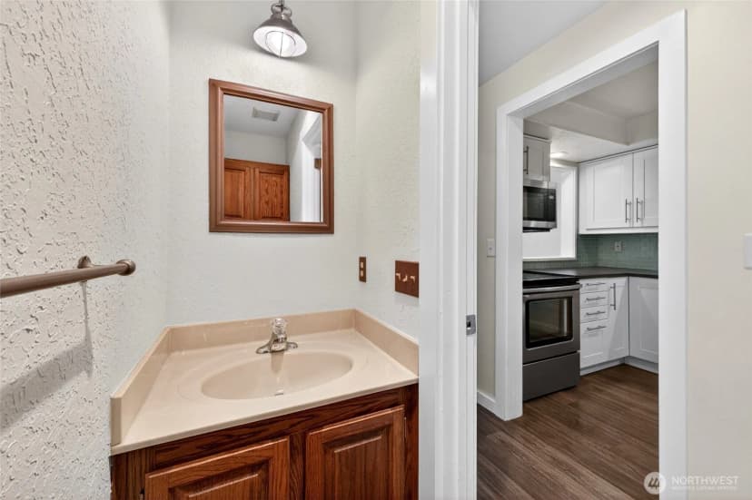 Property photo for 140 Summit Avenue N #b5, Kent photo 19