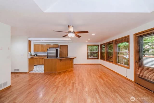 Property photo for 566 E Pointes Drive W, Shelton photo 5