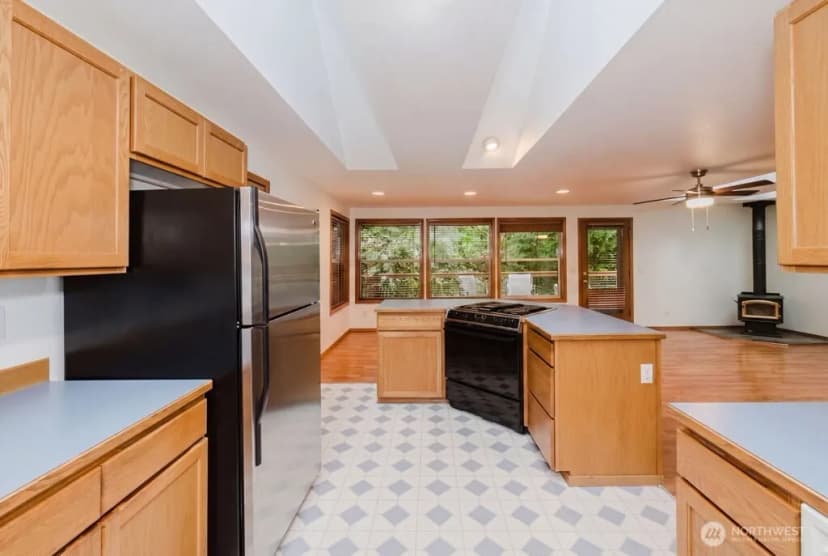 Property photo for 566 E Pointes Drive W, Shelton photo 6
