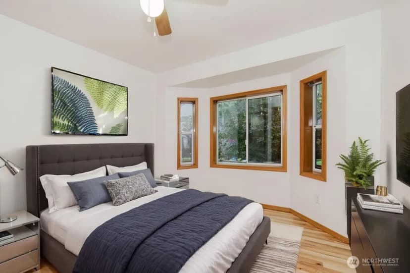 Property photo for 566 E Pointes Drive W, Shelton photo 16