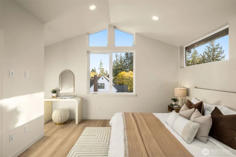 Property photo for 14033 Densmore Avenue N, Seattle photo 10