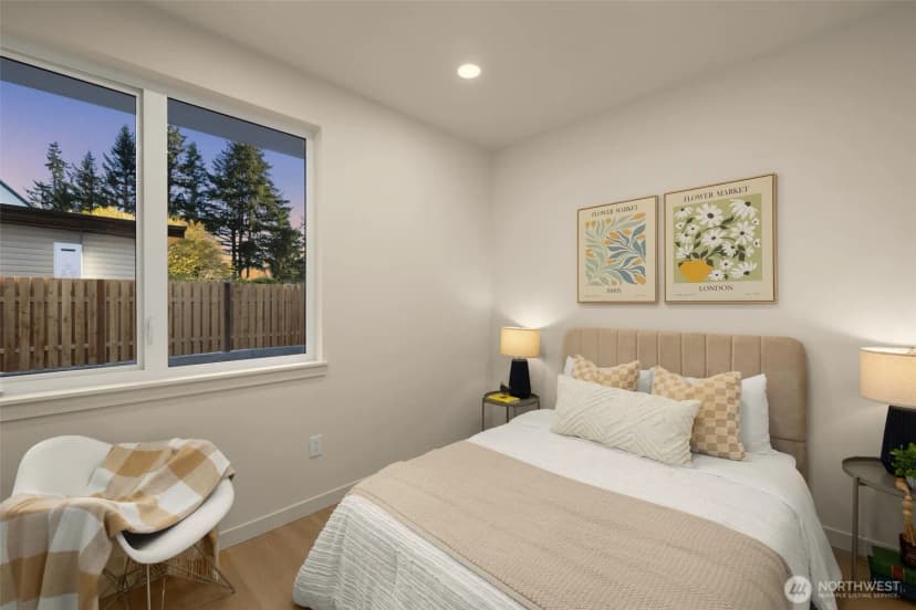 Property photo for 14033 Densmore Avenue N, Seattle photo 15