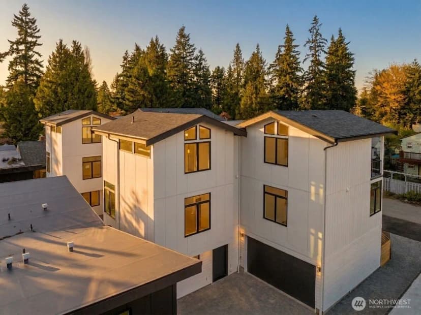 Property photo for 14033 Densmore Avenue N, Seattle