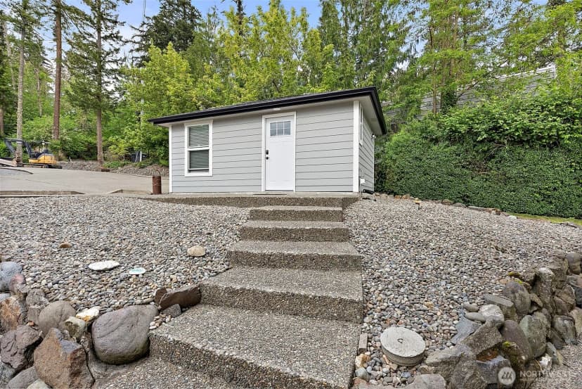 Property photo for 33915 Tanwax Court E, Eatonville photo 35