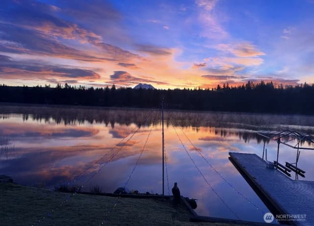 Property photo for 33915 Tanwax Court E, Eatonville photo 2