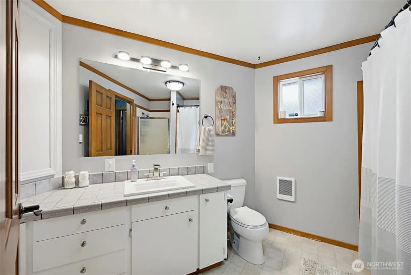 Property photo for 33915 Tanwax Court E, Eatonville photo 14