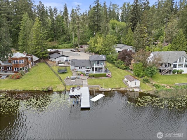 Property photo for 33915 Tanwax Court E, Eatonville photo 4