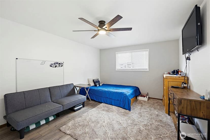 Property photo for 33915 Tanwax Court E, Eatonville photo 15