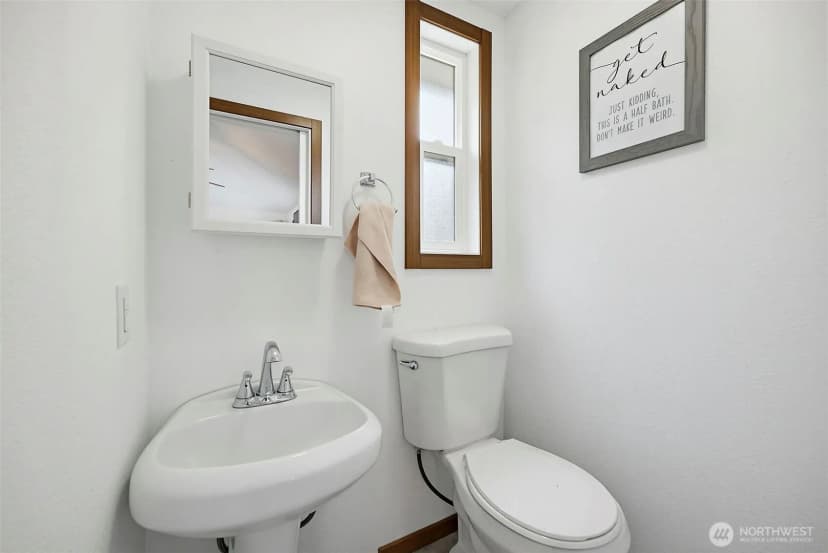 Property photo for 33915 Tanwax Court E, Eatonville photo 37