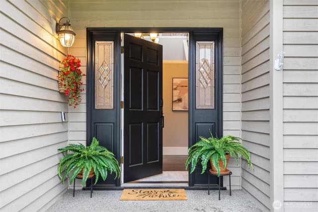 Property photo for 4613 Ne 19th Street, Renton photo 2
