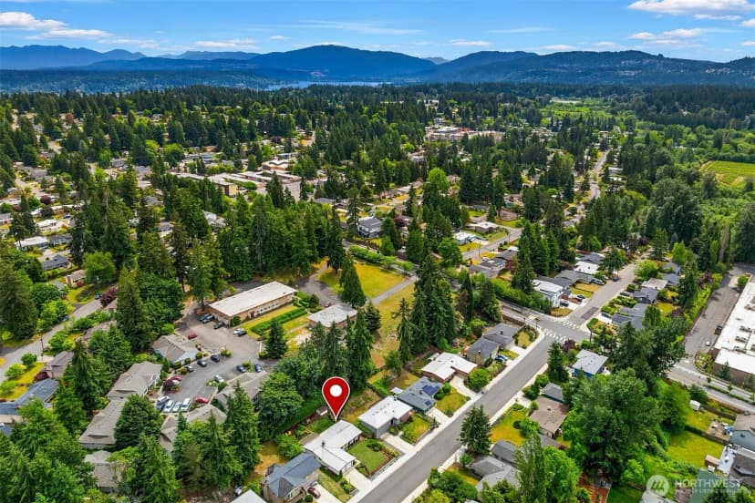 Property photo for 40 151st Place Ne, Bellevue photo 32