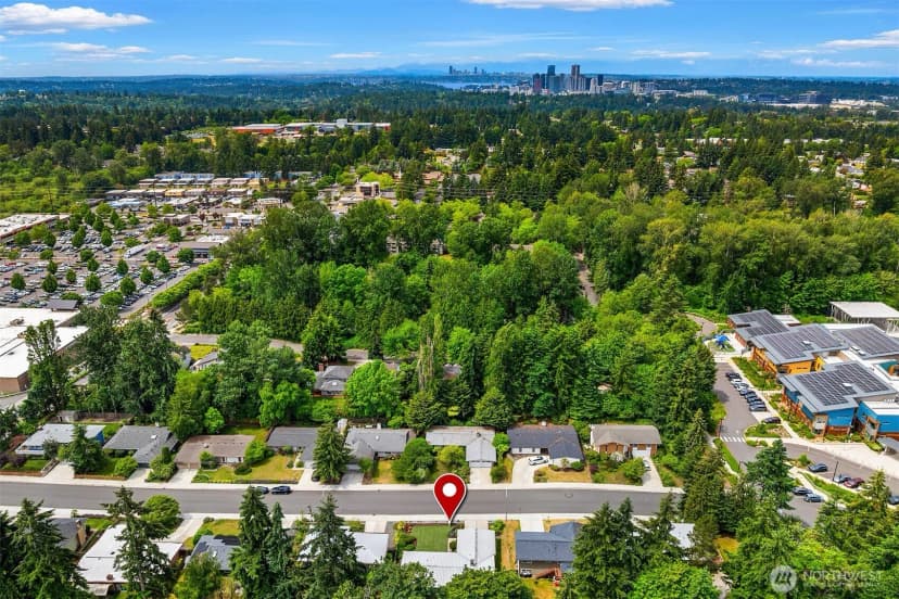 Property photo for 40 151st Place Ne, Bellevue photo 33