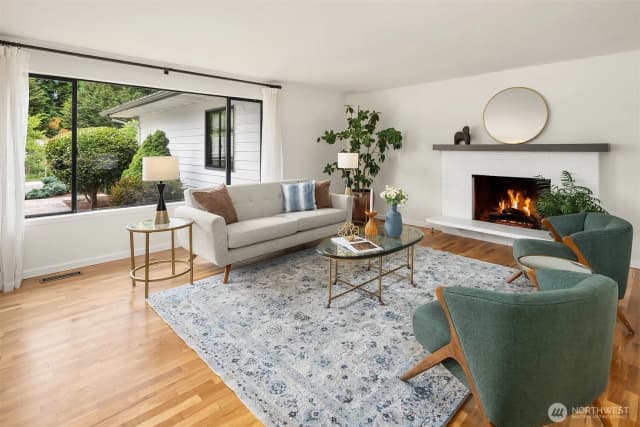 Property photo for 40 151st Place Ne, Bellevue photo 4