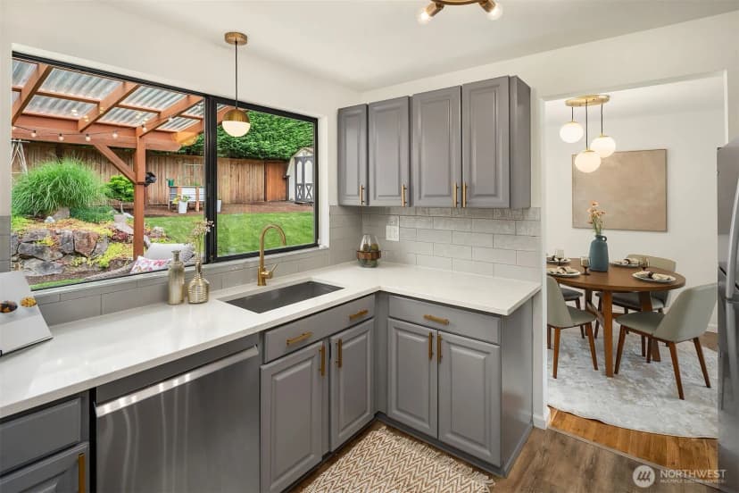 Property photo for 40 151st Place Ne, Bellevue photo 6
