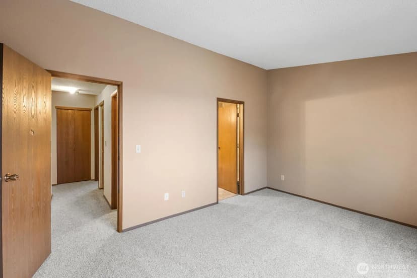 Property photo for 323 Sw 112th Street #102, Seattle photo 16