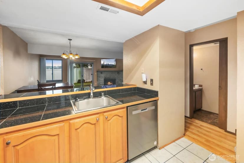 Property photo for 323 Sw 112th Street #102, Seattle photo 7