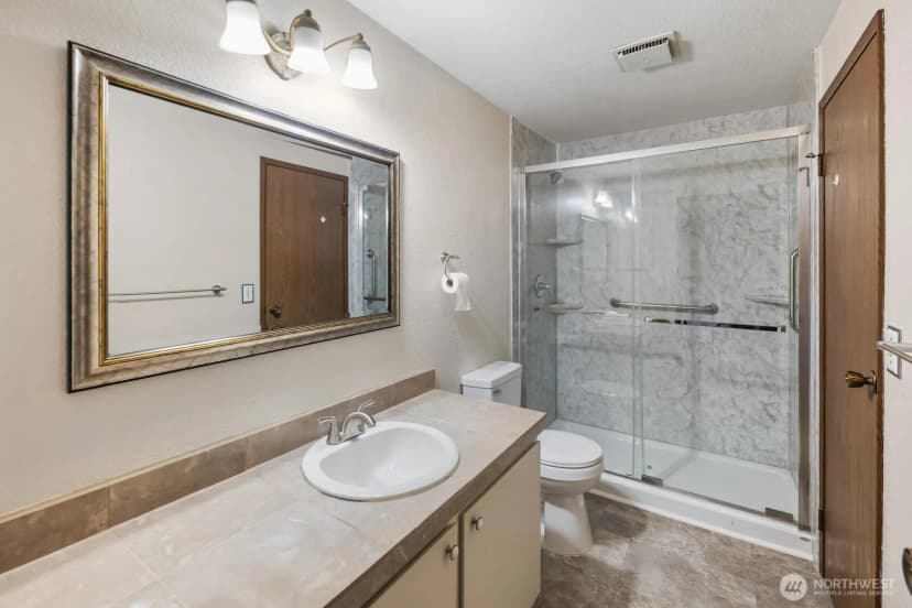 Property photo for 323 Sw 112th Street #102, Seattle photo 19
