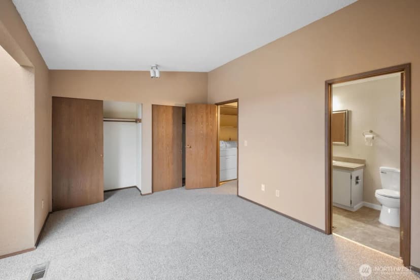 Property photo for 323 Sw 112th Street #102, Seattle photo 17