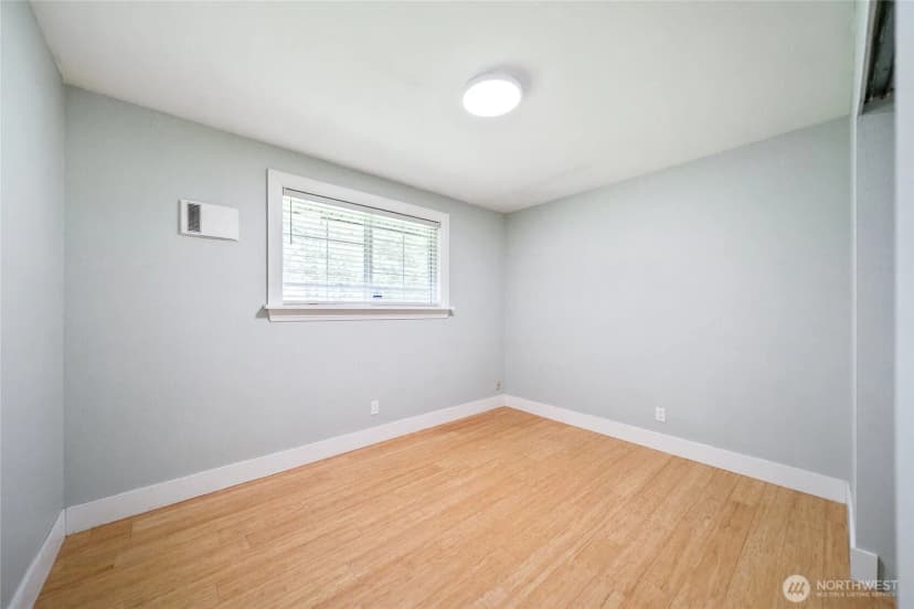 Property photo for 876 Sw Miller Road, Port Orchard photo 18
