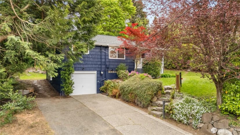 Property photo for 11007 Alton Avenue Ne, Seattle photo 2