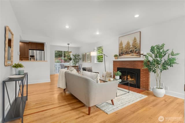 Property photo for 11007 Alton Avenue Ne, Seattle photo 5