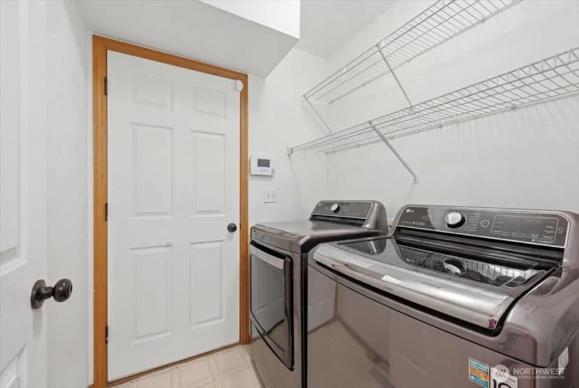 Property photo for 910 135th Street Sw, Everett photo 19