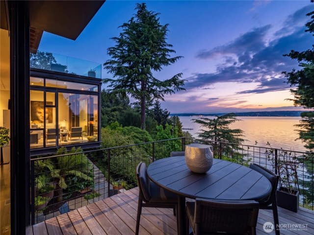 Property photo for 3310 E Laurelhurst Drive Ne, Seattle