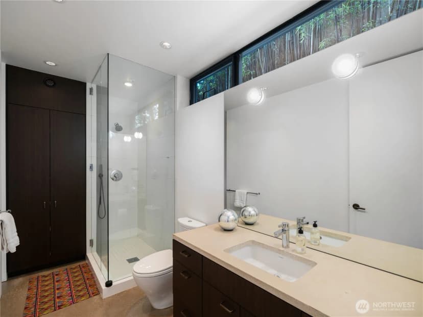 Property photo for 3310 E Laurelhurst Drive Ne, Seattle photo 32