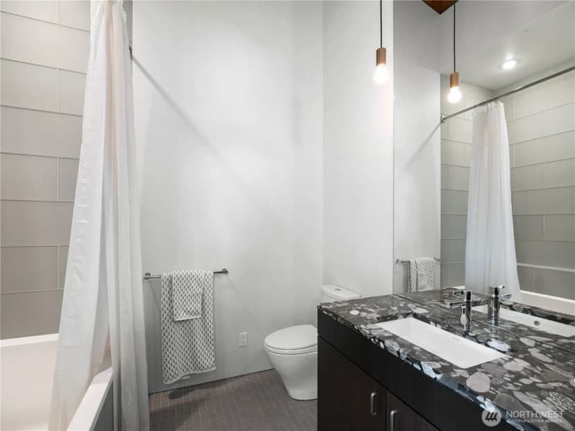 Property photo for 3310 E Laurelhurst Drive Ne, Seattle photo 23