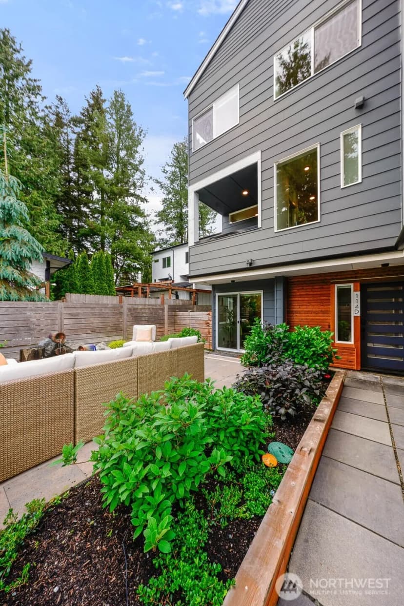 Property photo for 114 Ne 180th Street #d, Shoreline photo 34
