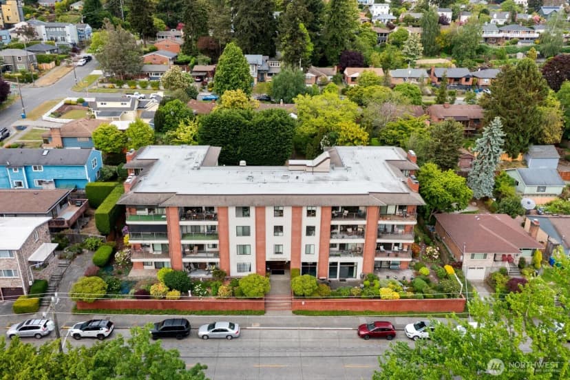 Property photo for 2858 32nd Avenue W #106, Seattle photo 21