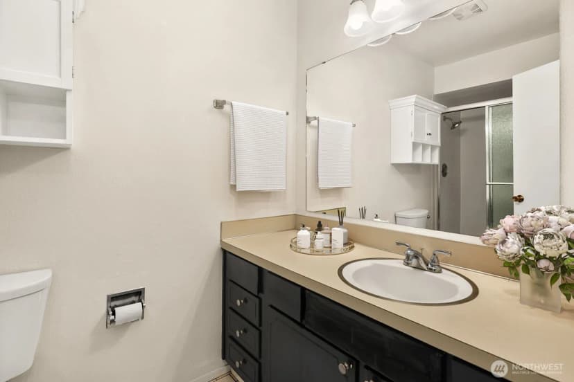 Property photo for 2858 32nd Avenue W #106, Seattle photo 16