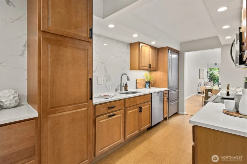 Property photo for 14225 Ne 2nd Place #100f, Bellevue photo 10