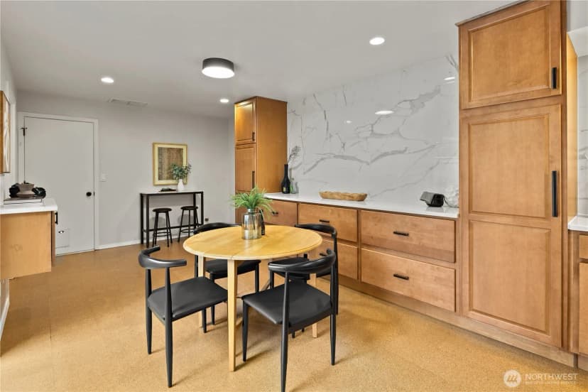 Property photo for 14225 Ne 2nd Place #100f, Bellevue photo 12