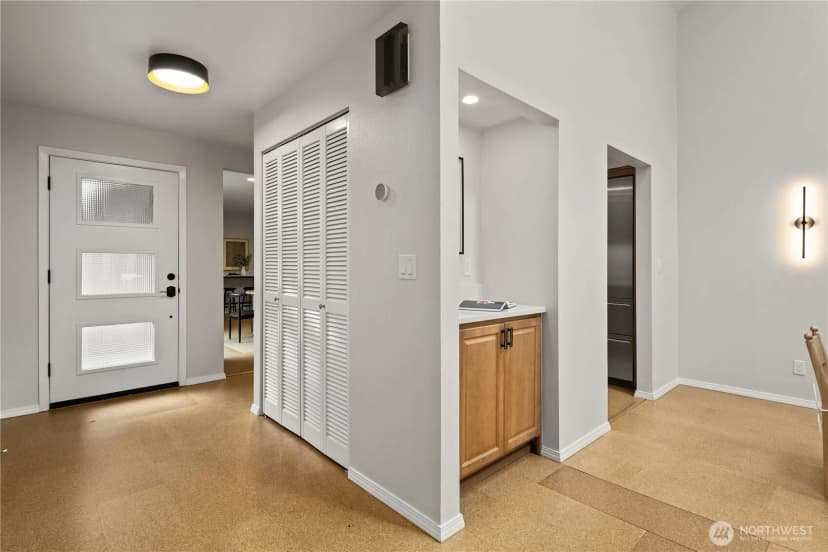 Property photo for 14225 Ne 2nd Place #100f, Bellevue photo 8