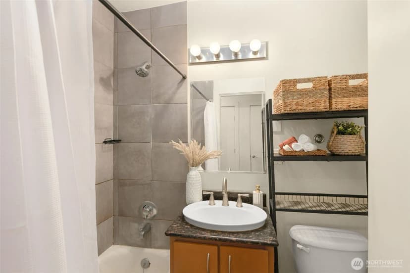 Property photo for 715 24th Avenue #306, Seattle photo 14