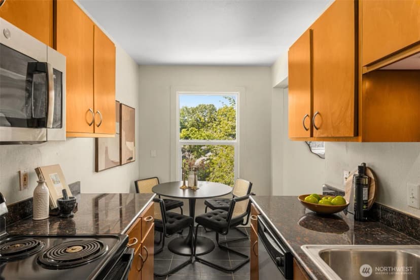 Property photo for 715 24th Avenue #306, Seattle photo 13