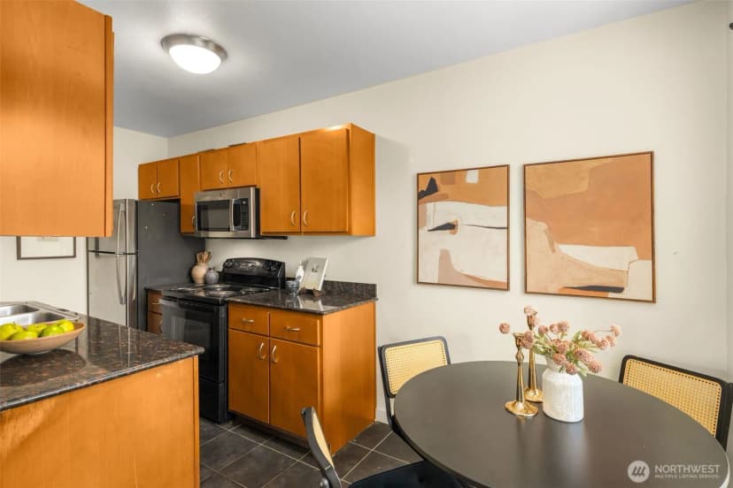 Property photo for 715 24th Avenue #306, Seattle photo 11