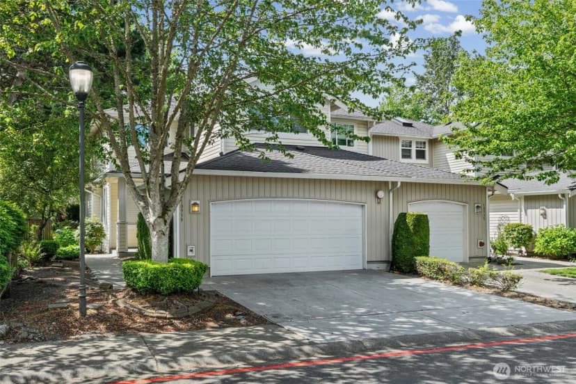 Property photo for 10939 Se 187th Lane, Renton photo 2