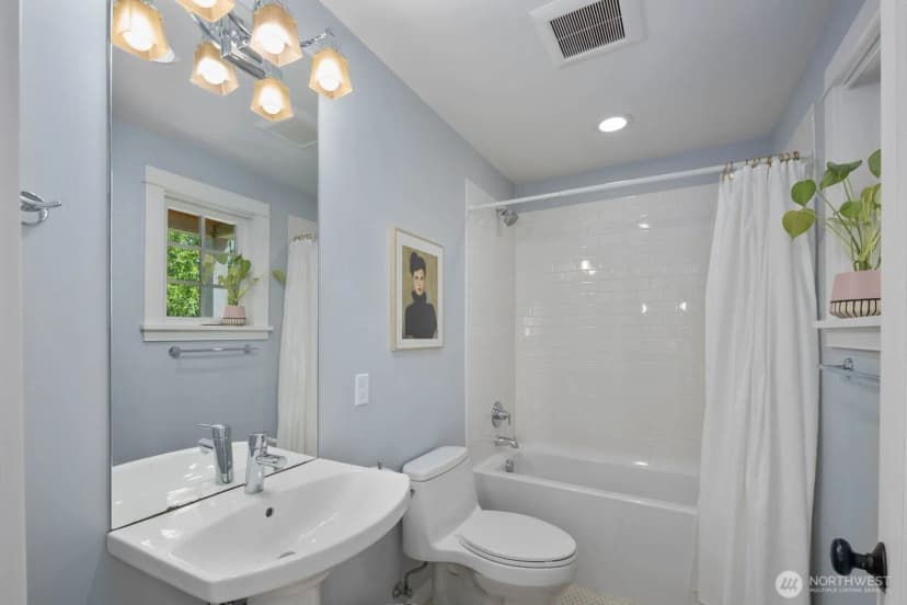 Property photo for 1729 41st Avenue Sw, Seattle photo 16