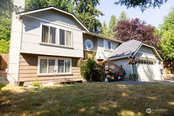 Property photo for 16704 3rd Drive Se, Bothell photo 2