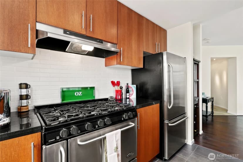 Property photo for 2721 1st Avenue ##805, Seattle photo 6